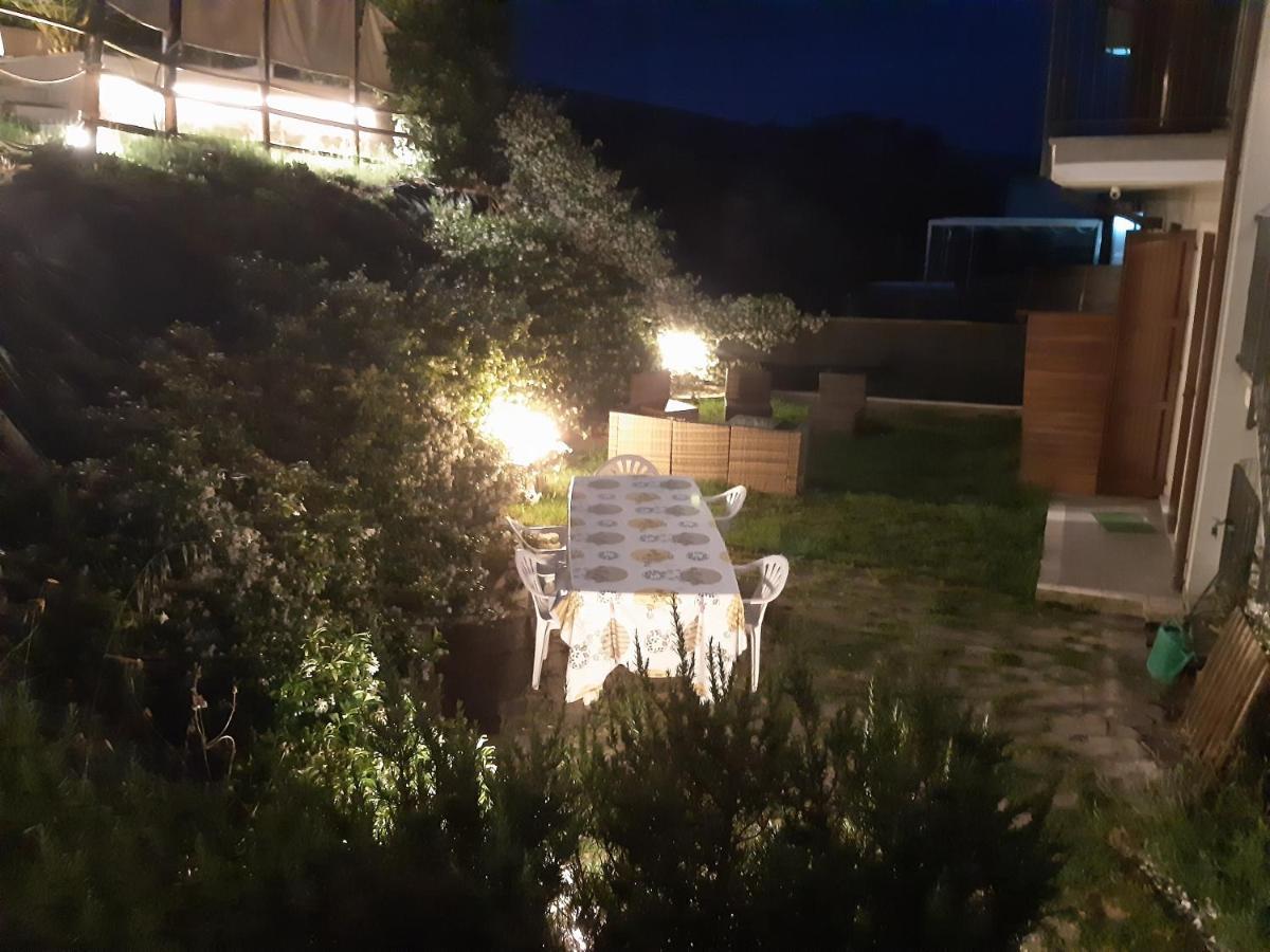 Holiday Home Tavullia Kültér fotó
